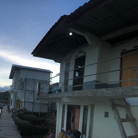 Ora Komodo Home Stay Exteriör bild