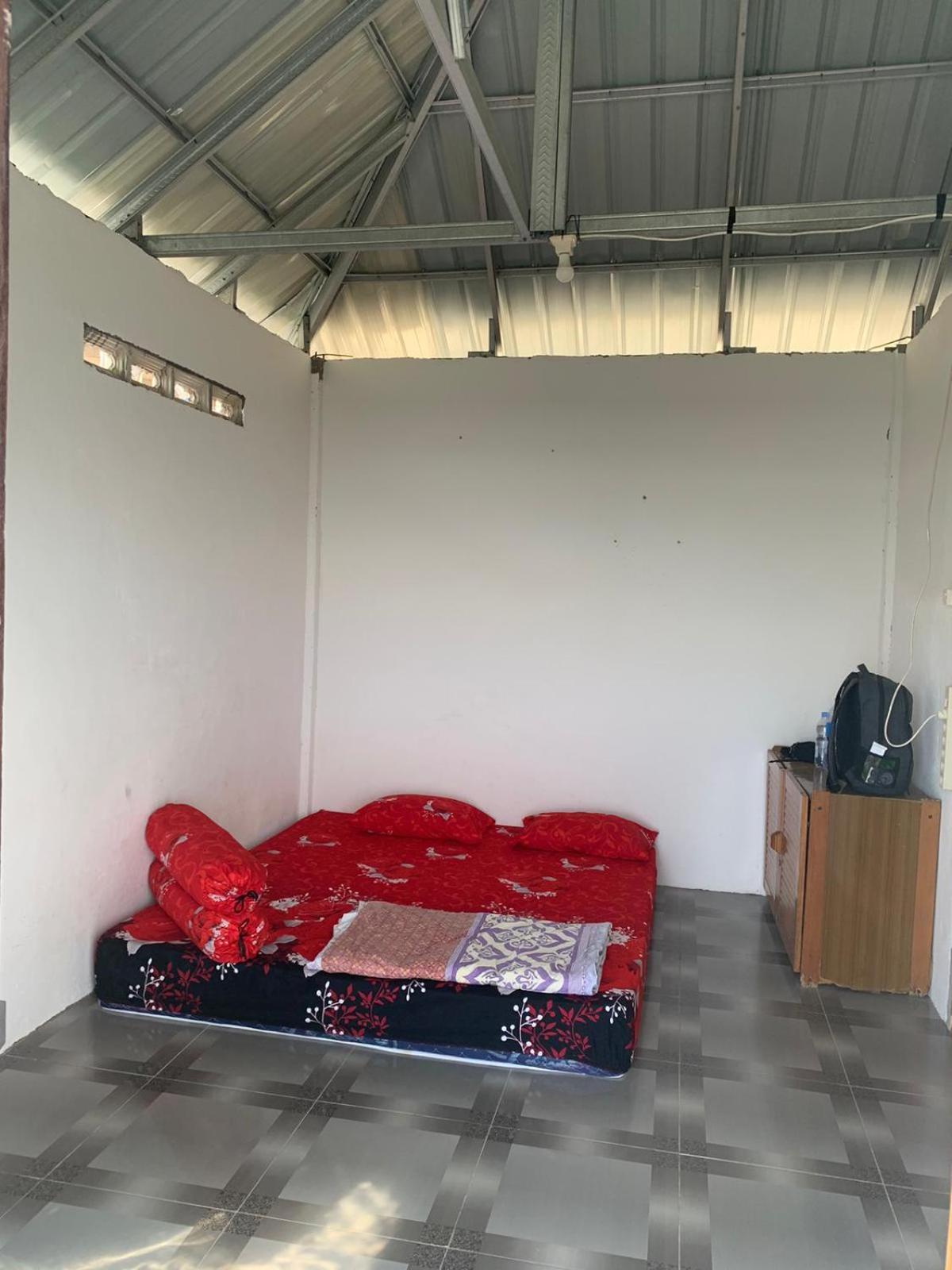 Ora Komodo Home Stay Exteriör bild