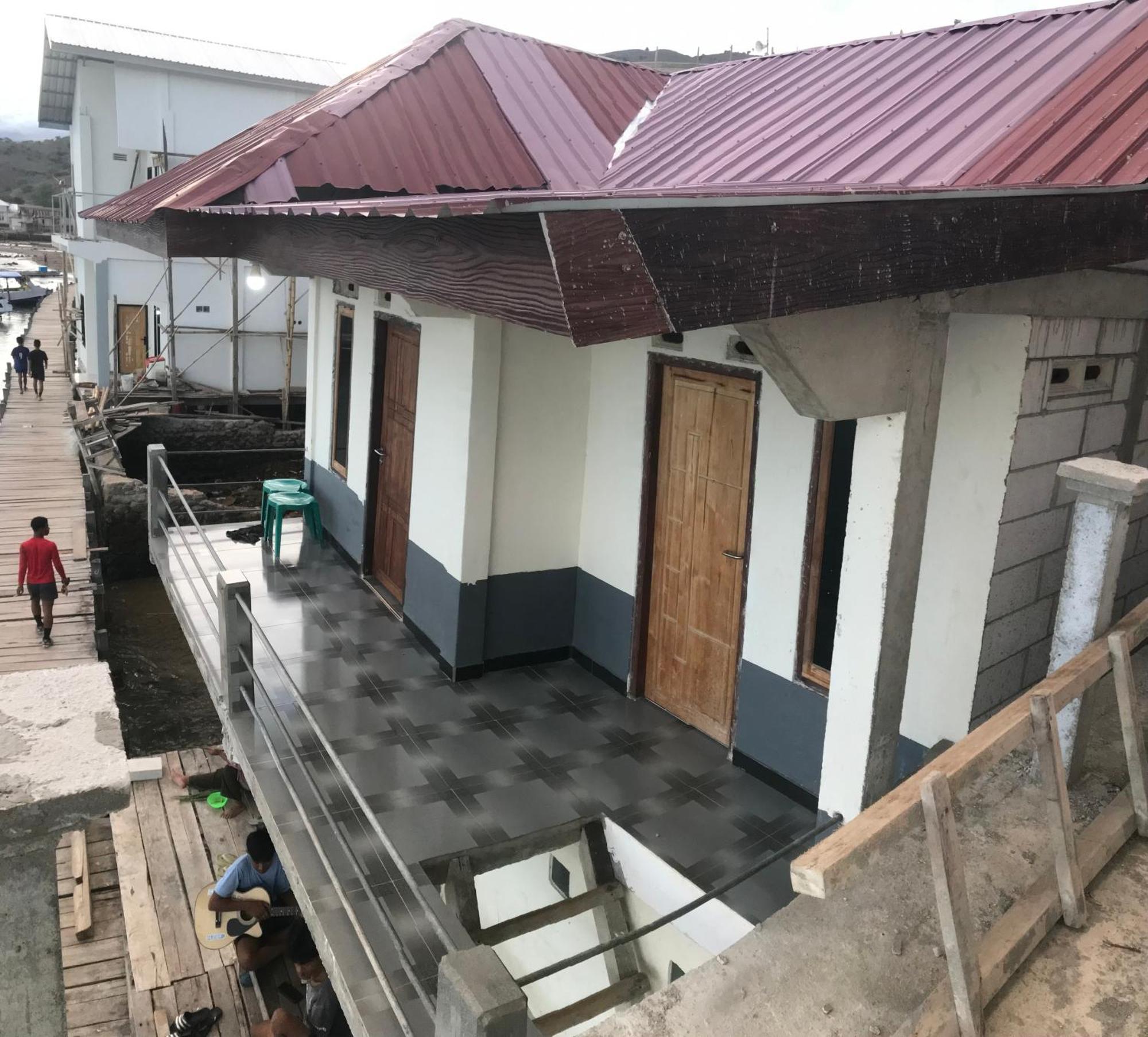 Ora Komodo Home Stay Exteriör bild